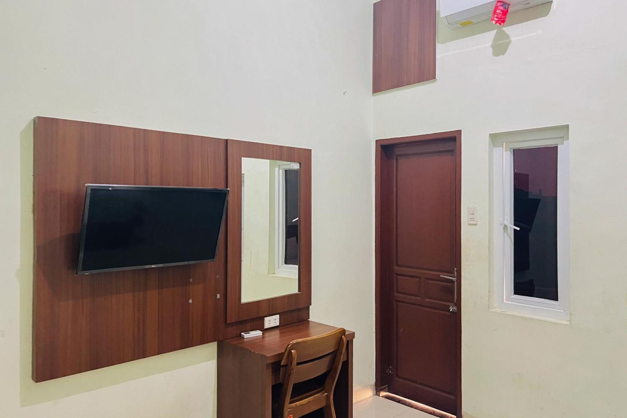 Teratai Residence Mitra Reddoorz Medan Exterior foto